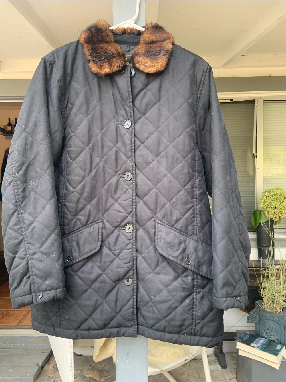 Vintage Ralph Lauren Black Quilted coat with Brown Faux Fur Collar 3/4 length
